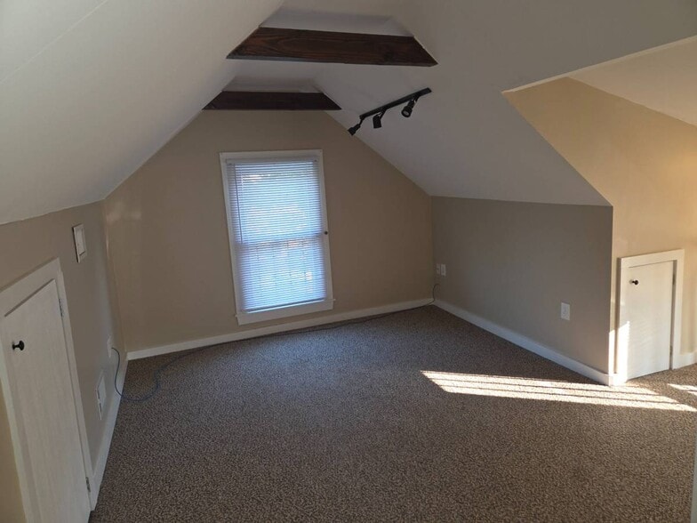 Building Photo - 26 Pearl St