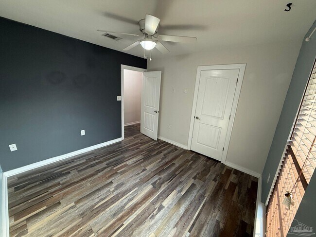 Building Photo - 6640 Tidal Bay Dr