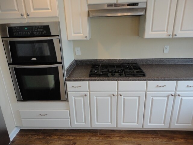 Building Photo - 204 Edgecroft Way