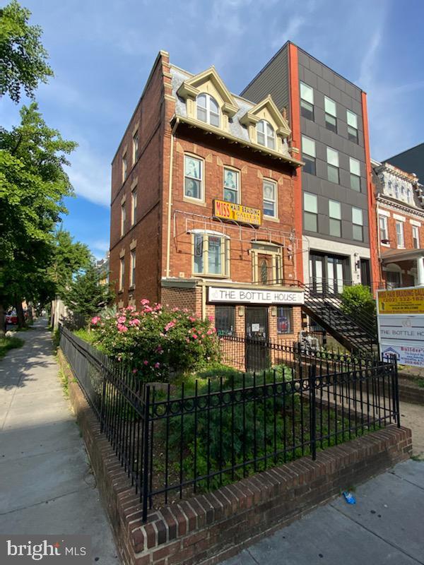 Building Photo - 3100 14th St NW