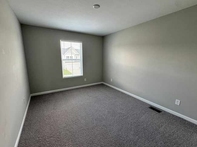 Building Photo - 3238 Creekridge Ct