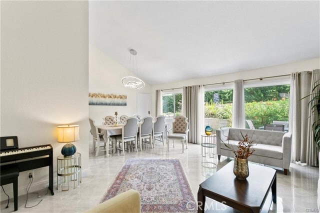 Building Photo - 196 S Donna Ct