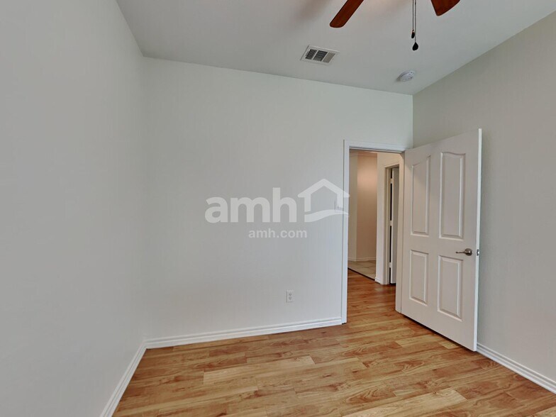 Building Photo - 1231 Spanish Moss Dr