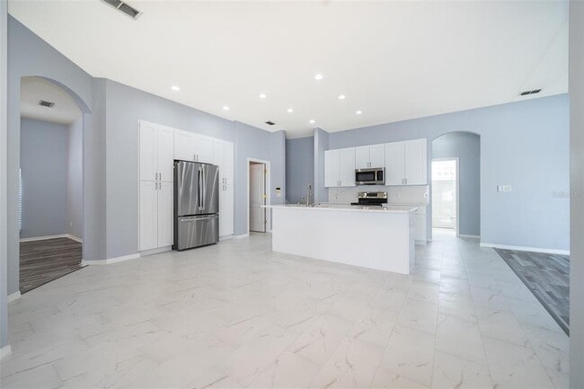 Building Photo - 8119 Lake Crowell Cir