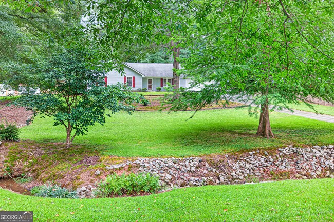 Building Photo - 129 Springbrook Dr