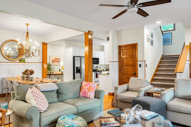 Building Photo - 203 Da Gullah Way