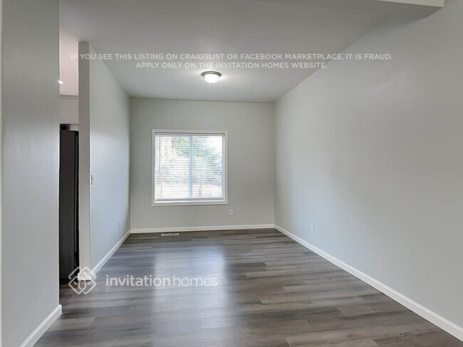 Building Photo - 3328 Kona St NE