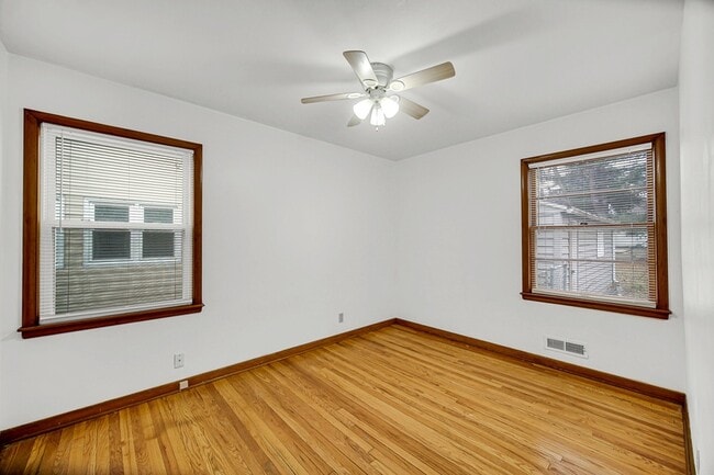 Building Photo - 2611 Ellen Ave