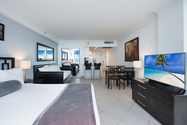 Building Photo - 5445 Collins Ave