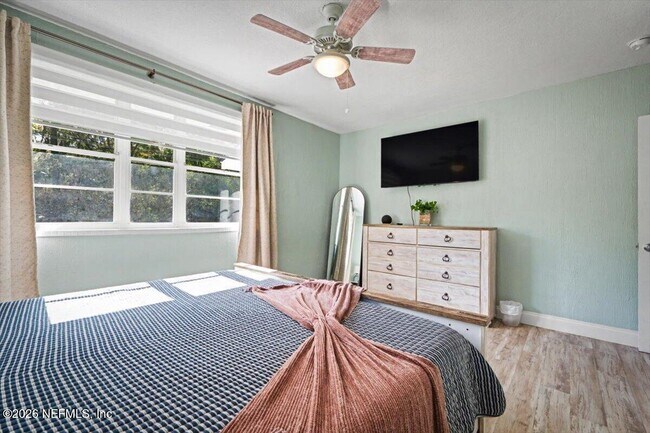 Building Photo - 719 S Shores Rd