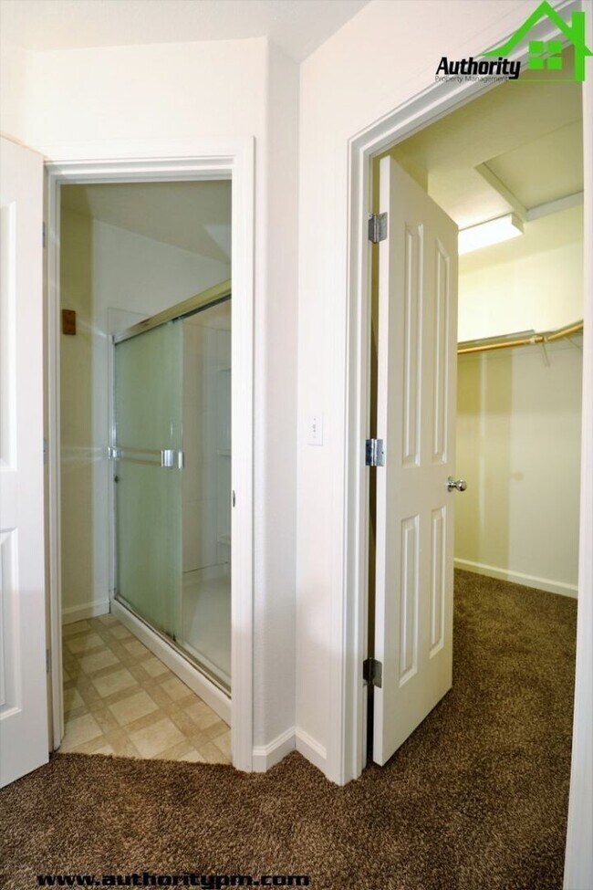 Building Photo - 3982 Cambria Dr