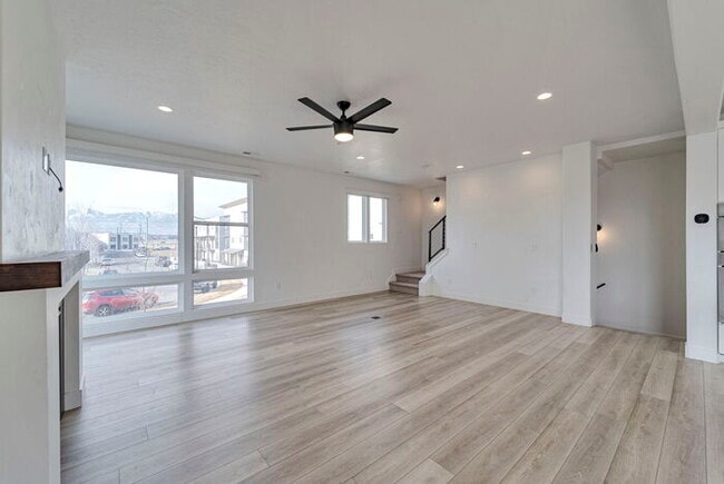 Building Photo - Executive 3 story Townhouse in Downtown Daybreak