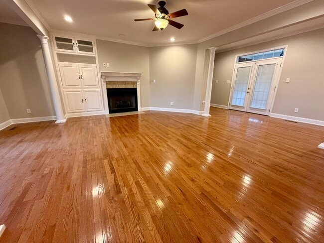 Building Photo - 105 Bent Brook Dr