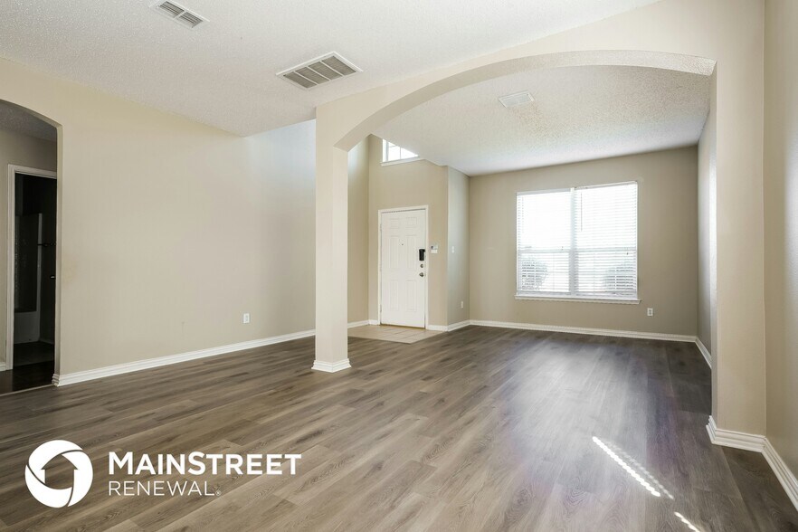 Building Photo - 533 Autumn Park Ct