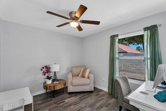 Building Photo - 1510 E Commerce Ave