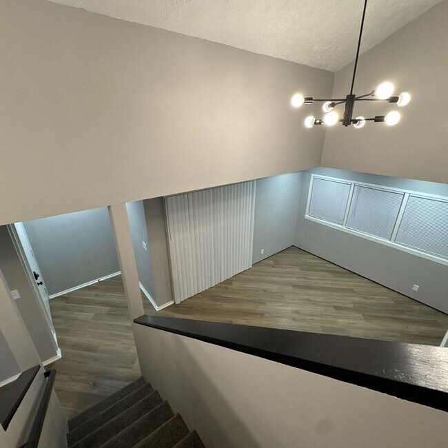 Building Photo - Luxurious 2-Bedroom Apartments with Modern...