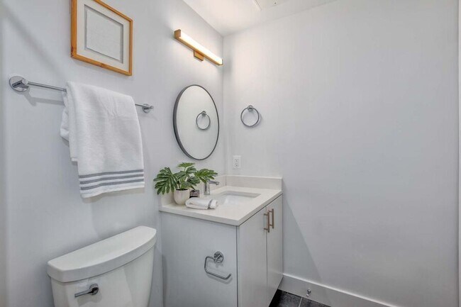 Building Photo - 2310 4th St NE