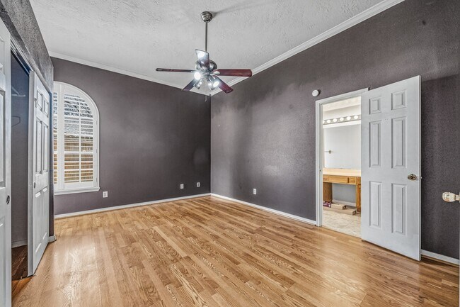 Building Photo - 15974 Oak Mountain Dr