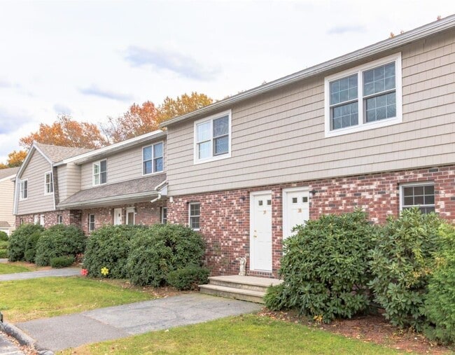 Pelham Townhomes 45 Bridge St Pelham NH 03076 Apartment Finder