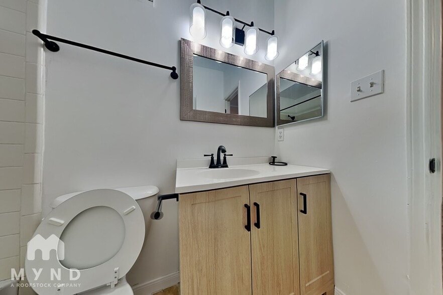 Building Photo - 6500 Harbor Town Dr