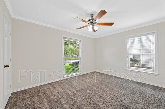 Building Photo - 1321 Casa Vale Dr