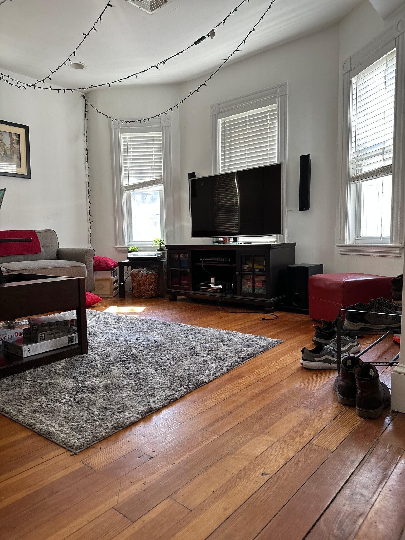 Building Photo - 27 Brackett St