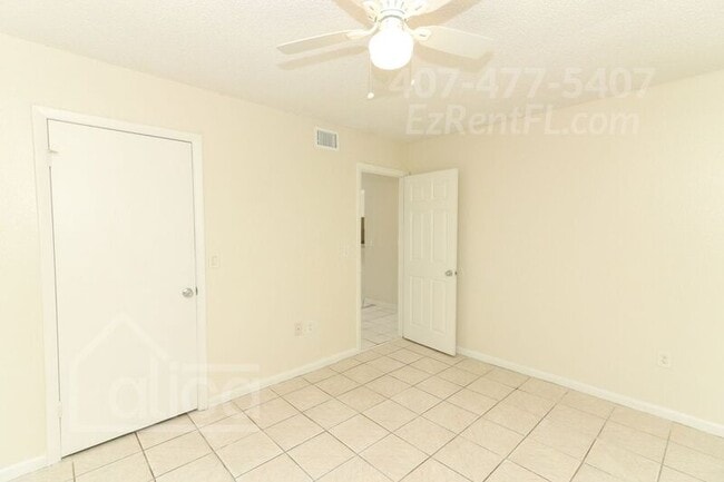 Building Photo - 1828 Blossom Ter