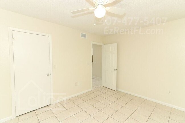 Building Photo - 1828 Blossom Terrace