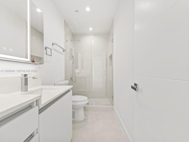 Building Photo - 6885 NW 169th St