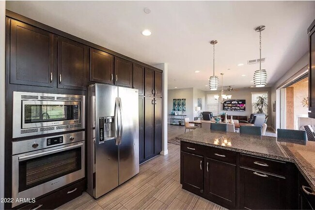 Building Photo - 10260 E White Feather Ln