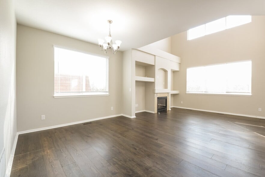 Building Photo - 12812 Newport Way
