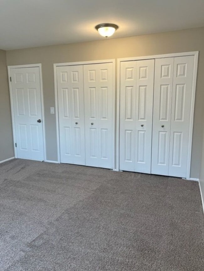 Building Photo - Charming 1 Bedroom/1 Bath near Downtown Rochester!