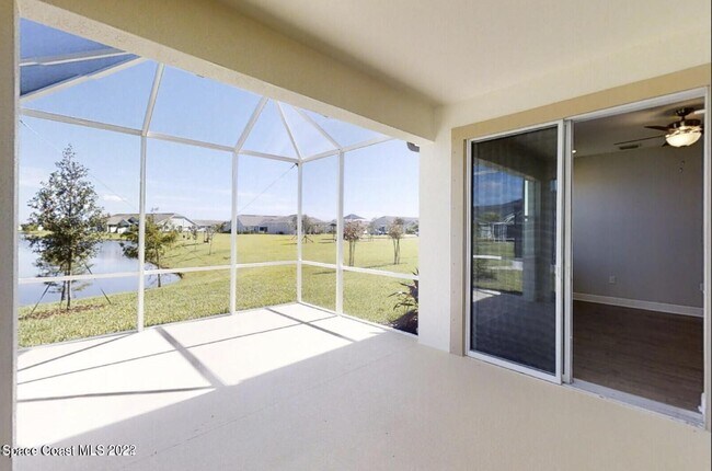 Building Photo - 2746 Spur Dr