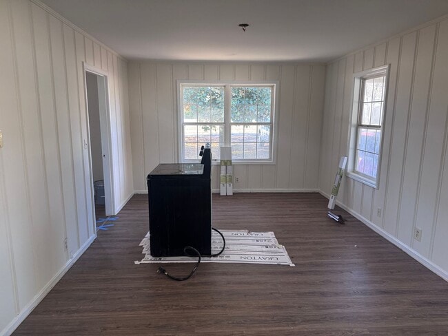 Building Photo - 3521 65th Ave