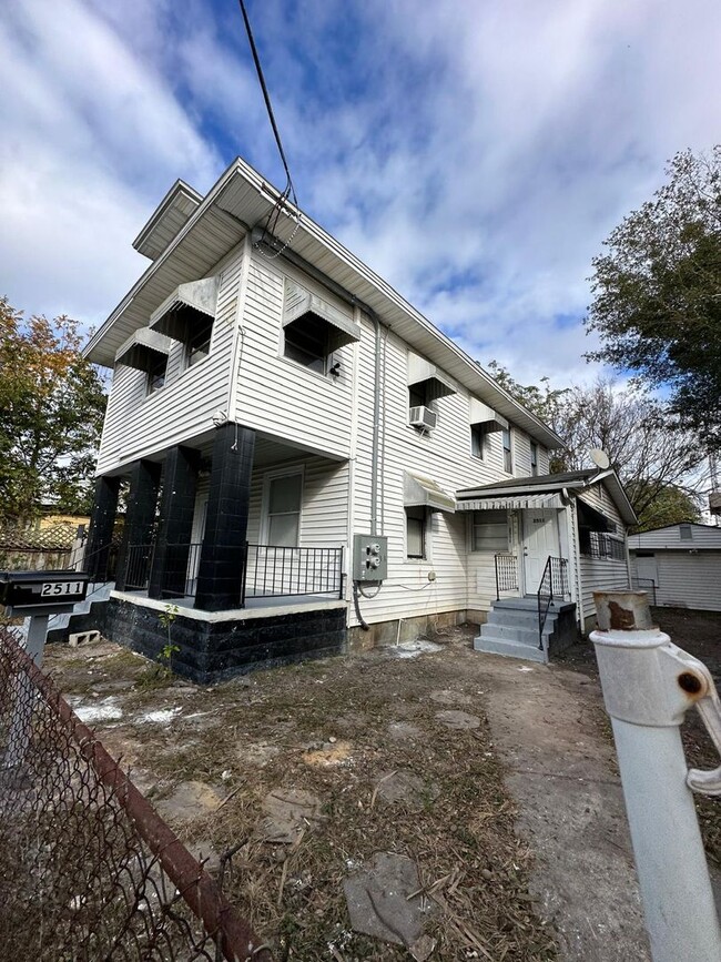 Building Photo - 2511-2513 Market St