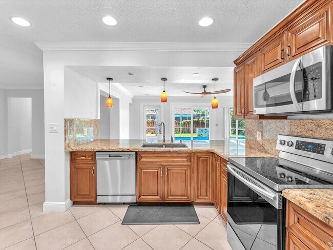 Building Photo - 11762 NW 26th Ct