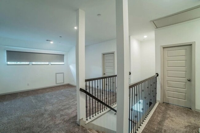 Building Photo - 1278 Lamar Dr