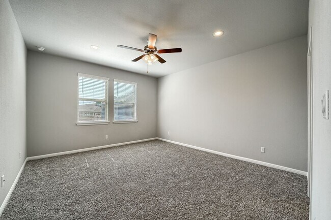 Building Photo - 2924 Sage Ranch Dr
