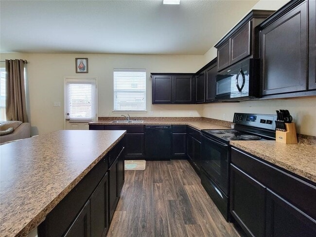 Building Photo - 17119 Sugar River