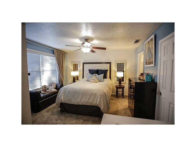Bedroom 3 - Suite w Full Bath - 2022 River Heights Walk SE