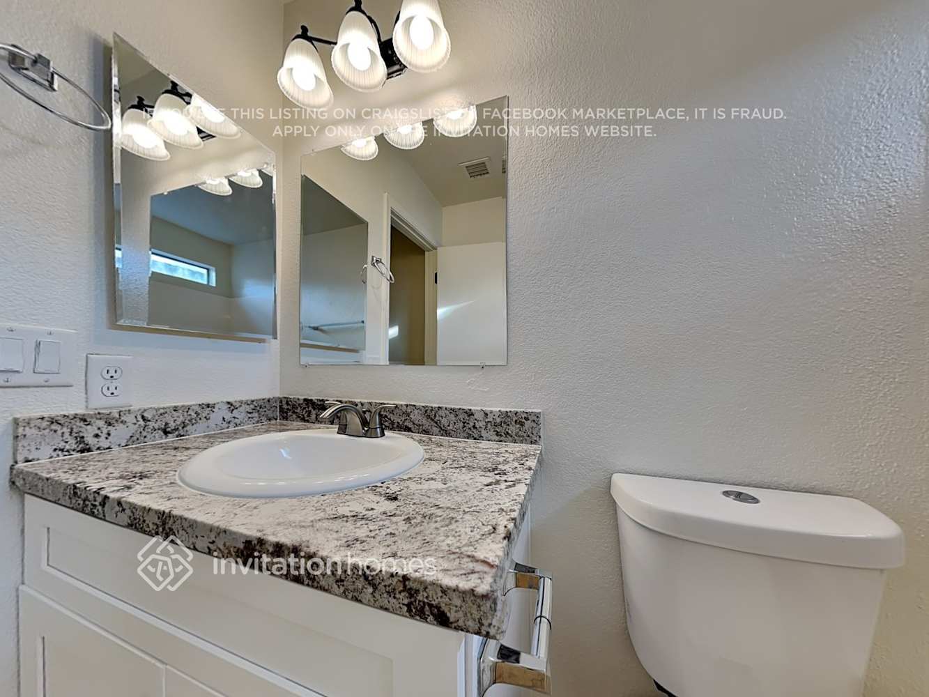 Building Photo - 3048 E Millbrae Ln