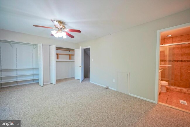 Building Photo - 1035 Pendleton Ct
