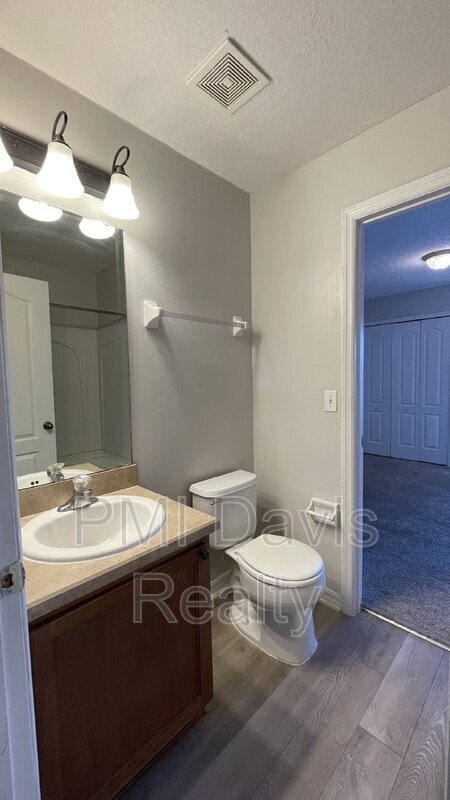 Building Photo - 4609 Playschool Dr