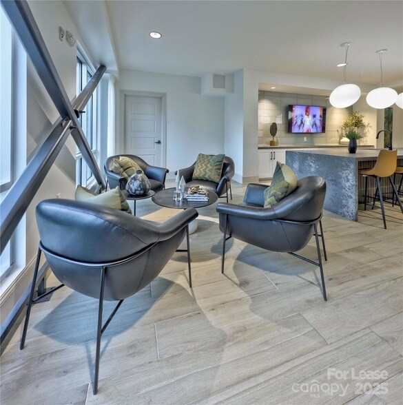 Building Photo - 8501 University Executive Park Dr