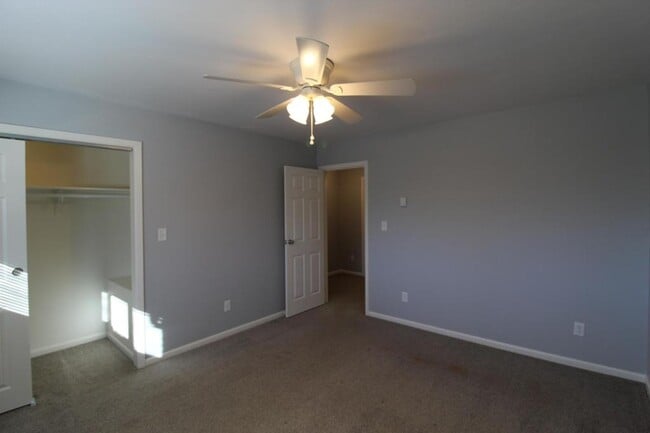 Building Photo - 708 N Main St