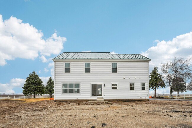 Building Photo - 3916 County Rd F North