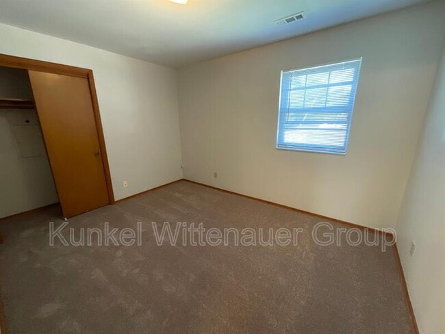 Building Photo - 1815 Jamestown Rd