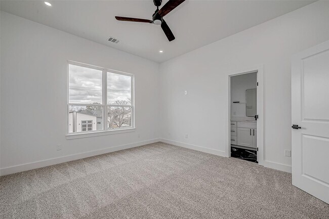 Building Photo - 3624 Goodhope St