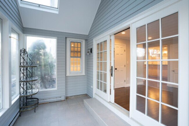 Building Photo - 40L Puddingstone Ln.