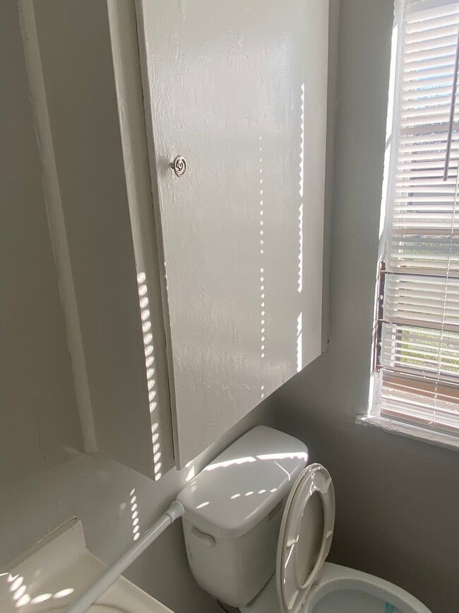 Building Photo - 5250 Kingsbury St